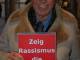 Zeig Rassismus die rote Karte